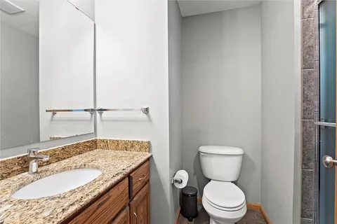 $565,000 | 7621 Lichtenauer Drive, Shawnee, KS 66217