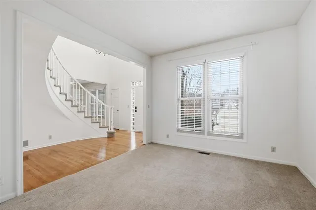 $565,000 | 7621 Lichtenauer Drive, Shawnee, KS 66217