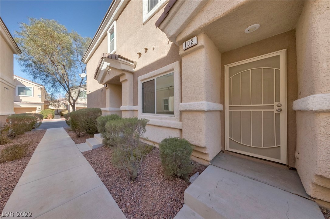 1066 Slate Crossing Lane, Unit 2 Henderson, NV 89002 - Photo 2 of 27