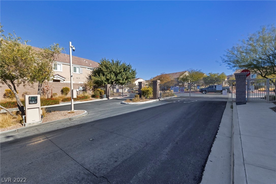 1066 Slate Crossing Lane, Unit 2 Henderson, NV 89002 - Photo 26 of 27