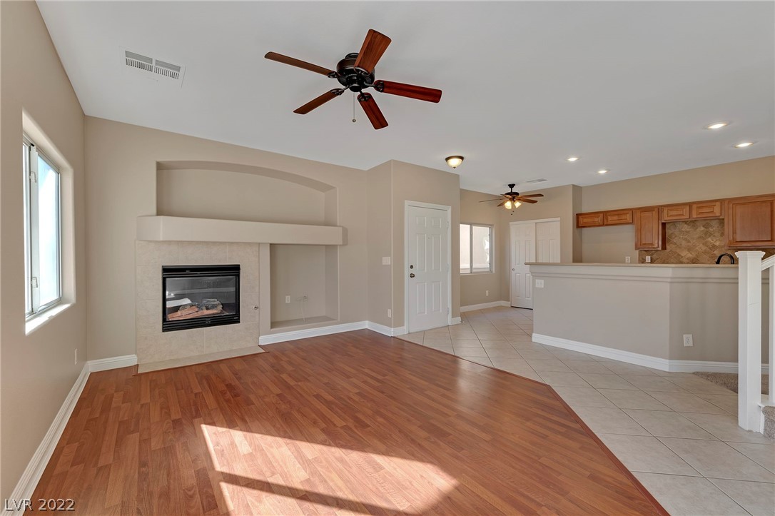 1066 Slate Crossing Lane, Unit 2 Henderson, NV 89002 - Photo 4 of 27
