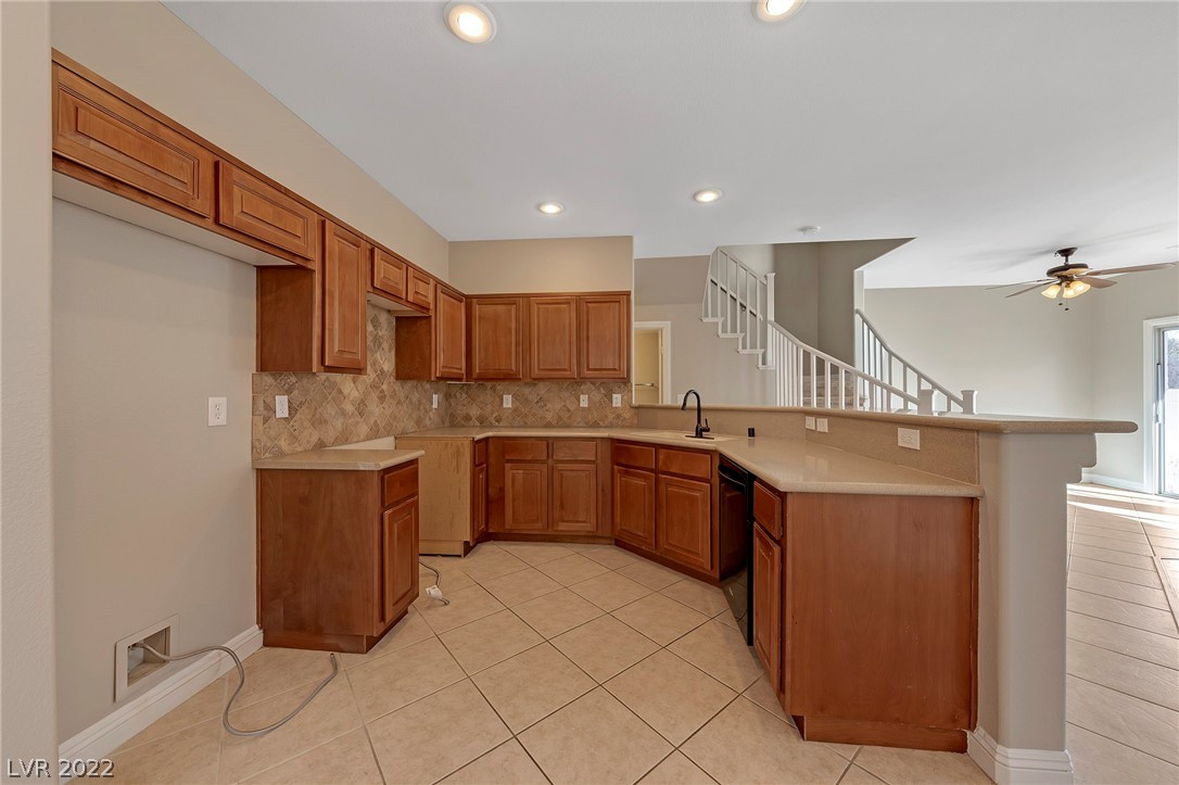 1066 Slate Crossing Lane, Unit 2 Henderson, NV 89002 - Photo 8 of 27