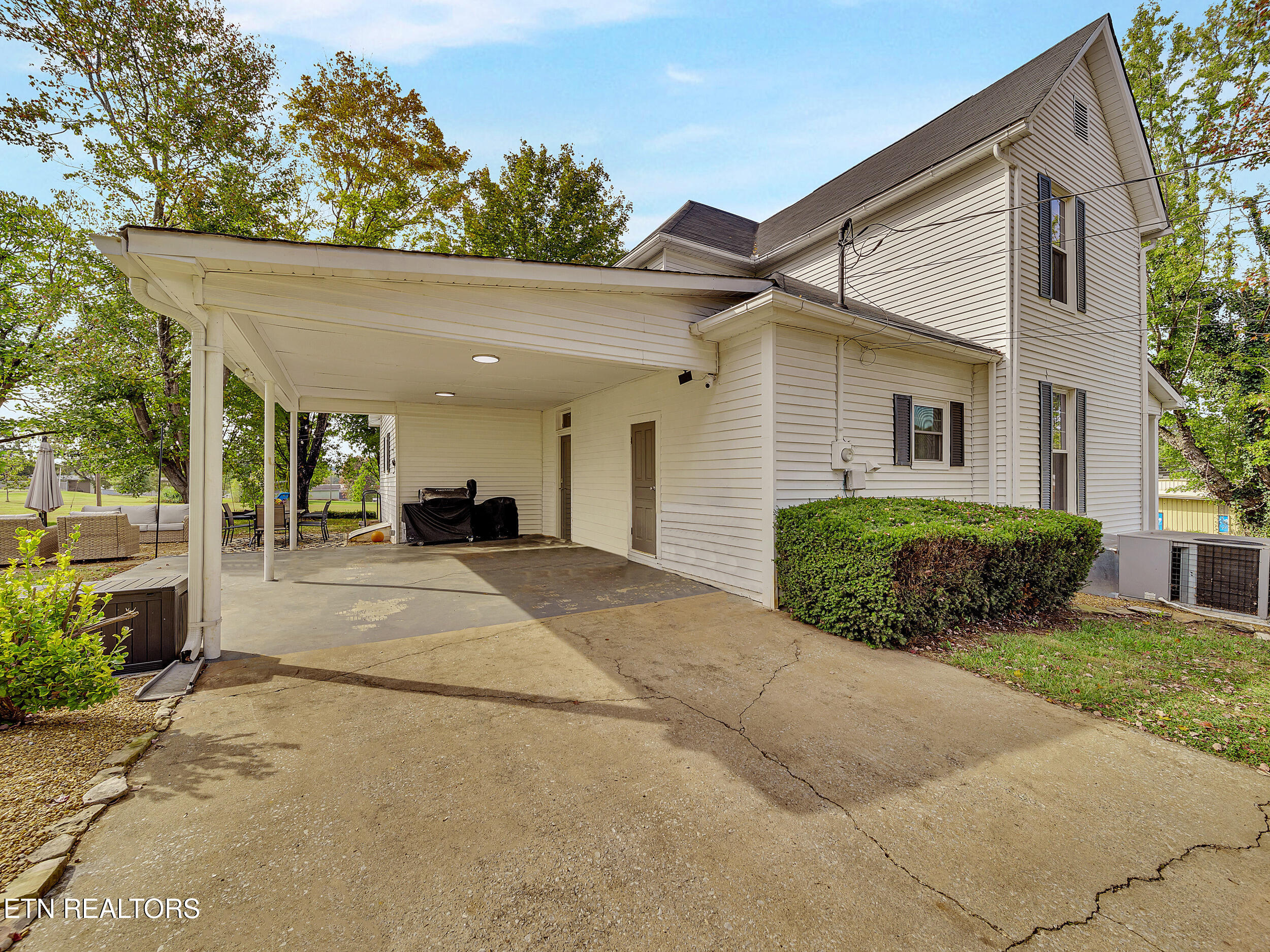 708 Sweetwater Vonore Road Sweetwater, TN 37874 - Photo 35 of 52 35_49