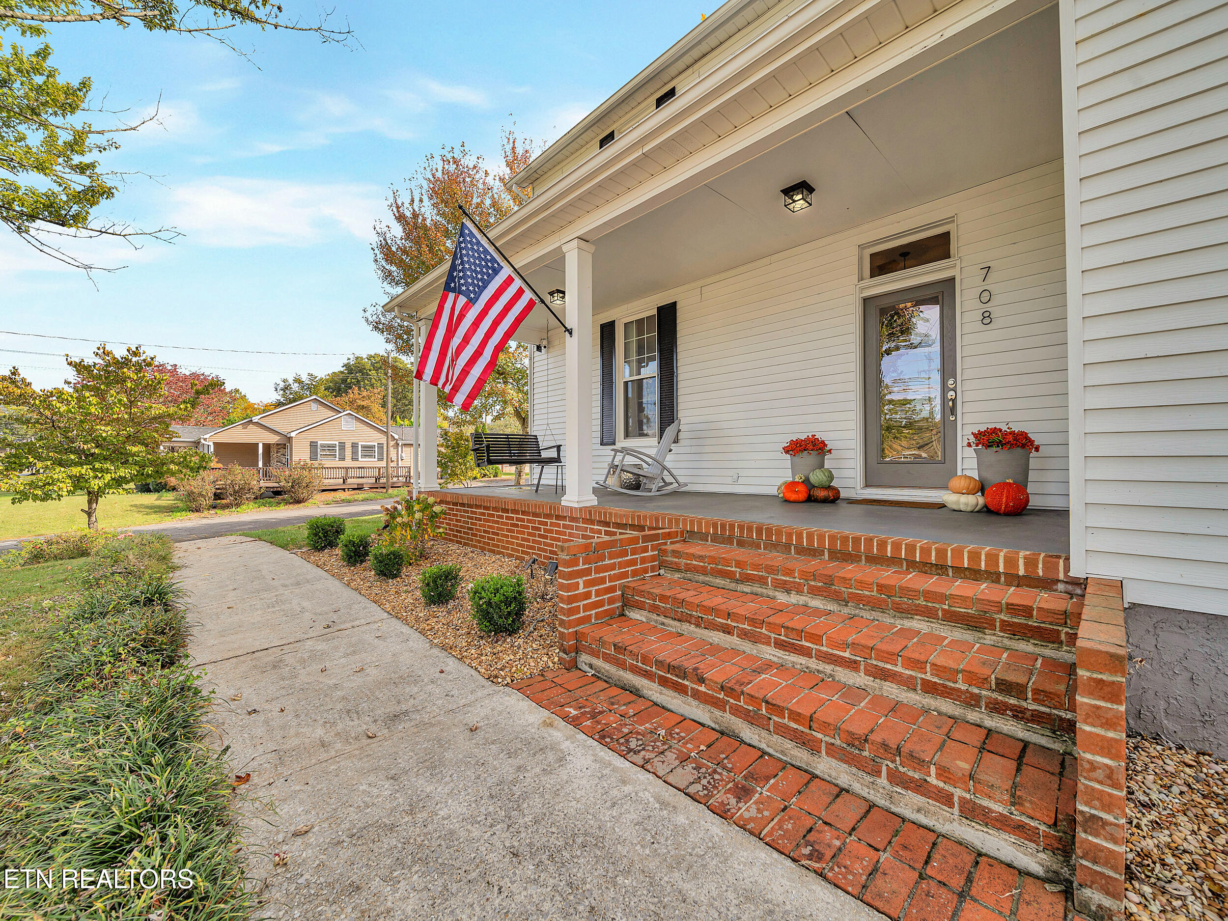 708 Sweetwater Vonore Road Sweetwater, TN 37874 - Photo 4 of 52 4_19