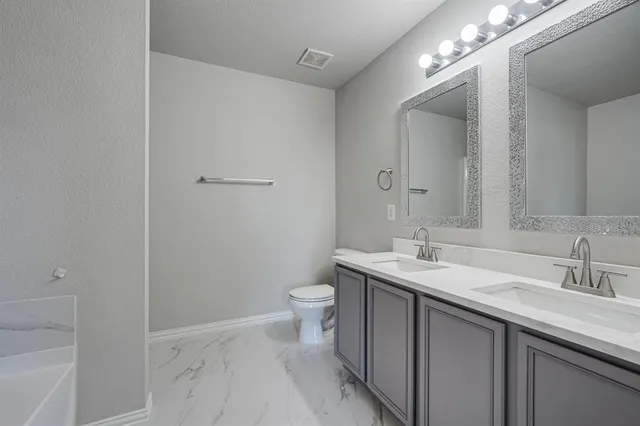 $2,800 | 1416 Puerto Lago Drive, Little Elm, TX 75068