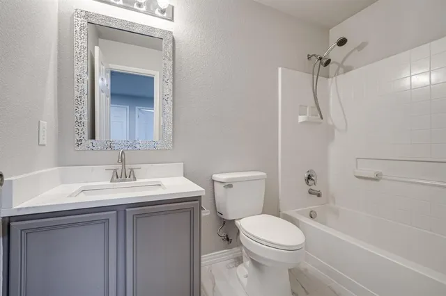 $2,800 | 1416 Puerto Lago Drive, Little Elm, TX 75068