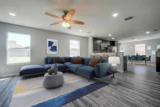 $2,800 | 1416 Puerto Lago Drive, Little Elm, TX 75068