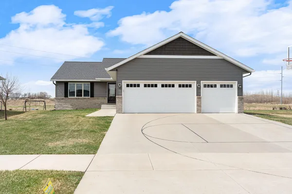 $465,000 | 2217 Anchorage Drive, Mankato, MN 56003