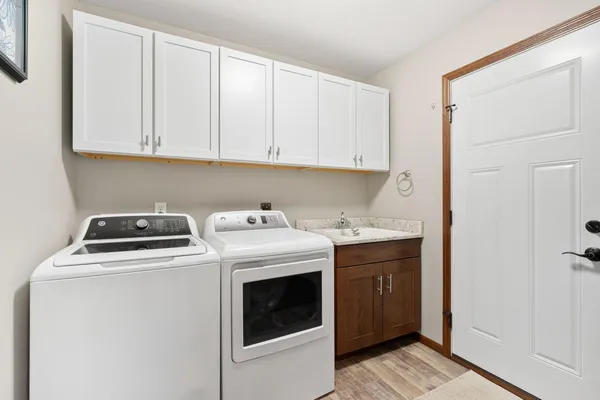 $465,000 | 2217 Anchorage Drive, Mankato, MN 56003