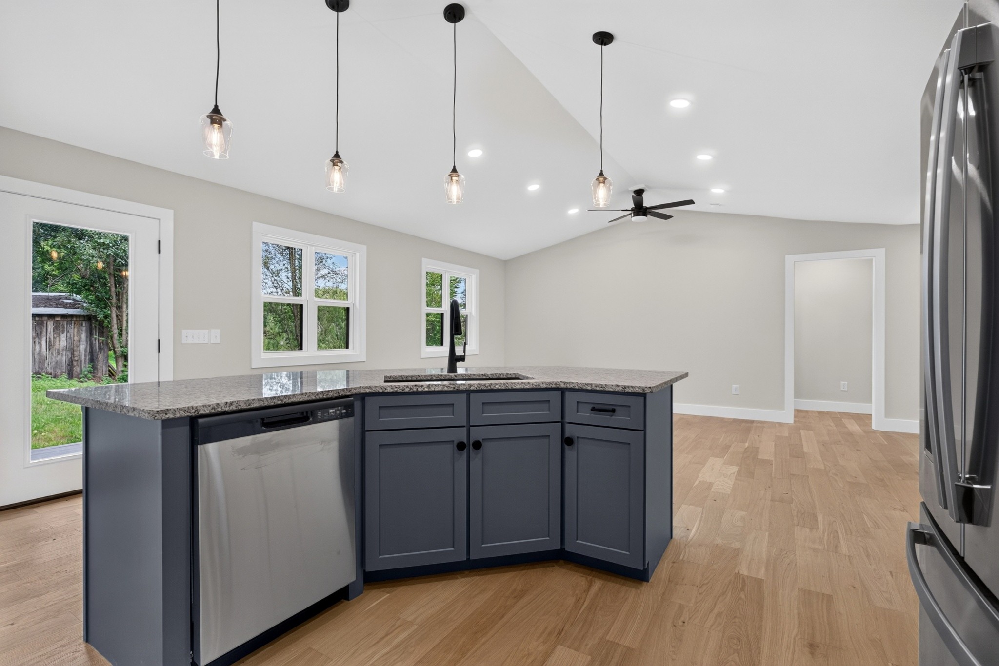 215 James Holman Road Sparta, TN 38583 - Photo 10 of 38