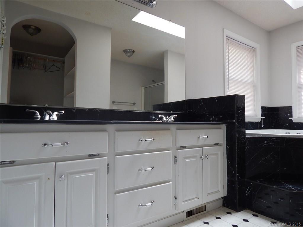 259 West Lewis Ferry Road Statesville, NC 28677 - Photo 11 of 23 Gallery Image 11