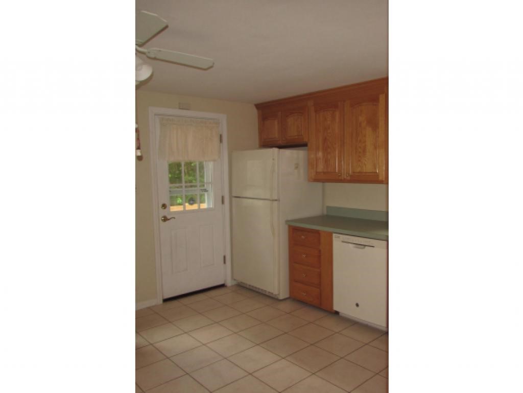 27 Maclarnon Road Salem, NH 03079 - Photo 3 of 12 Gallery Image 3