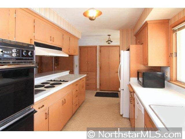4615 Ellerdale Road Minnetonka, MN 55345 - Photo 3 of 10 Gallery Image 3