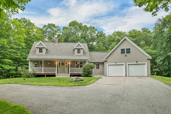 $749,900 | 82 New Road, Newfields, NH 03856