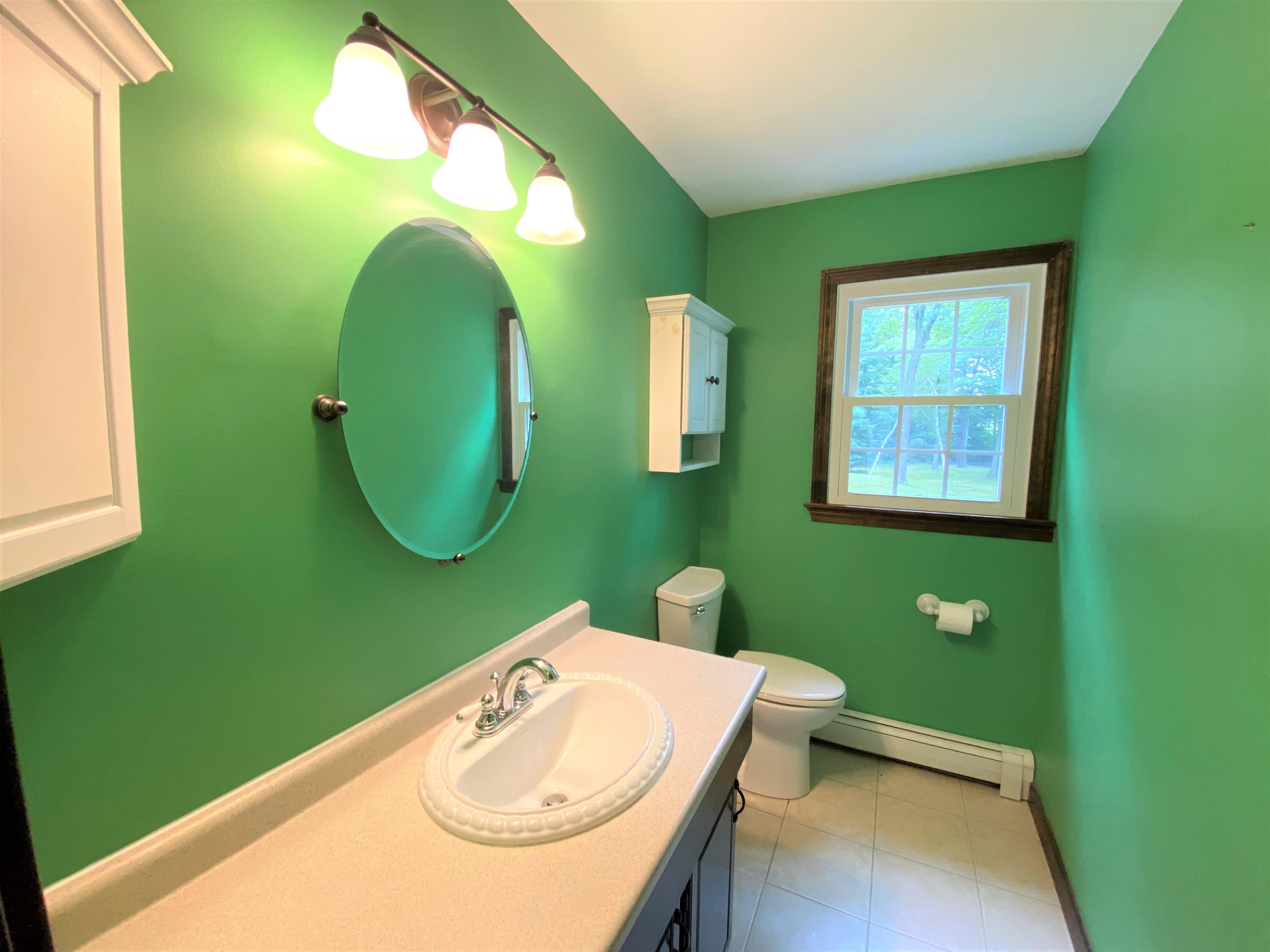 284 Huse Road Manchester, NH 03103 - Photo 7 of 31