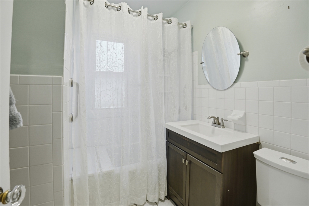 8 Carver Street Worcester, MA 01604 - Photo 25 of 28