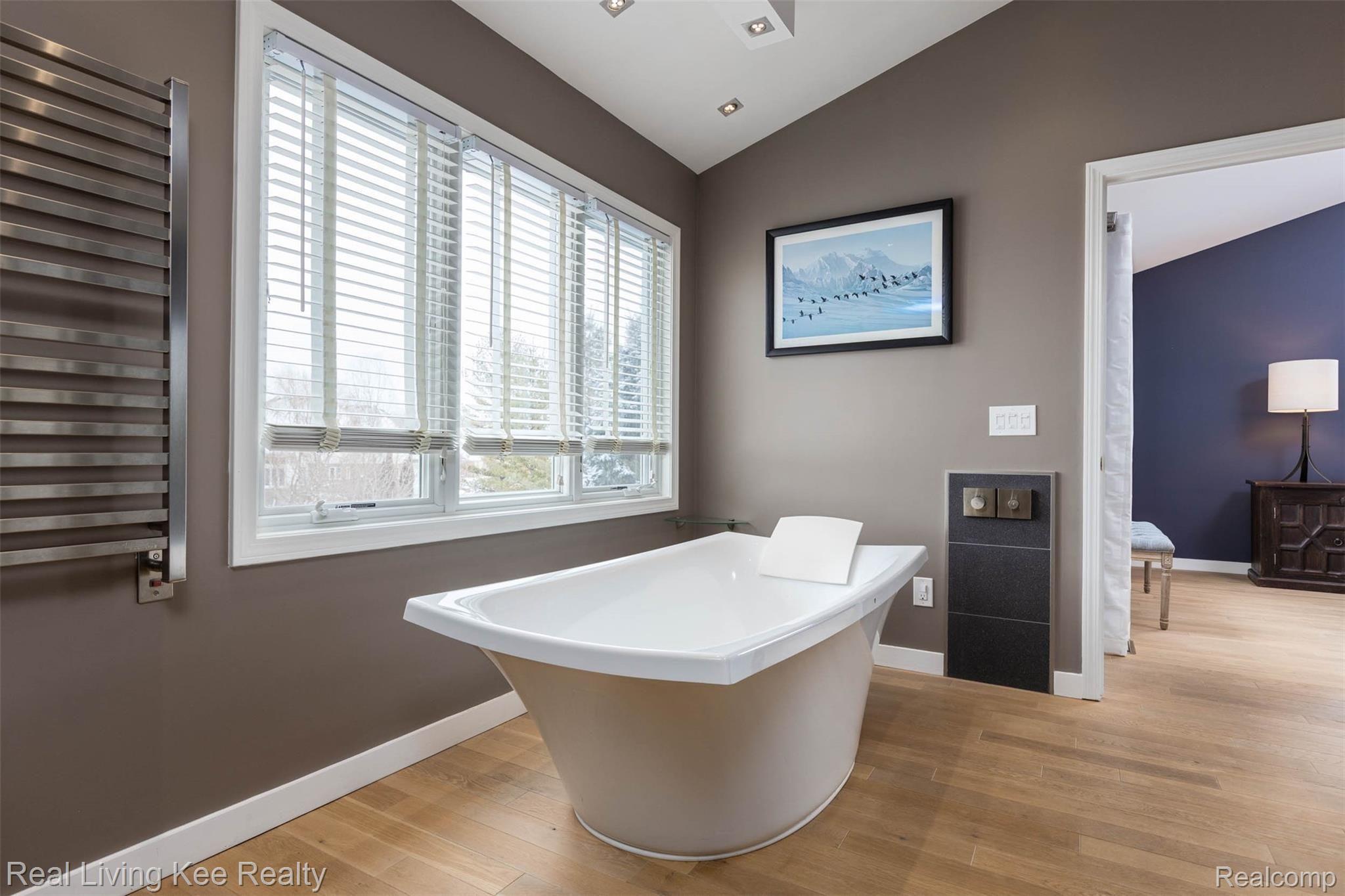 4055 Plum Lane Rochester, MI 48306 - Photo 23 of 42 4055 Plum Ln-40.jpg