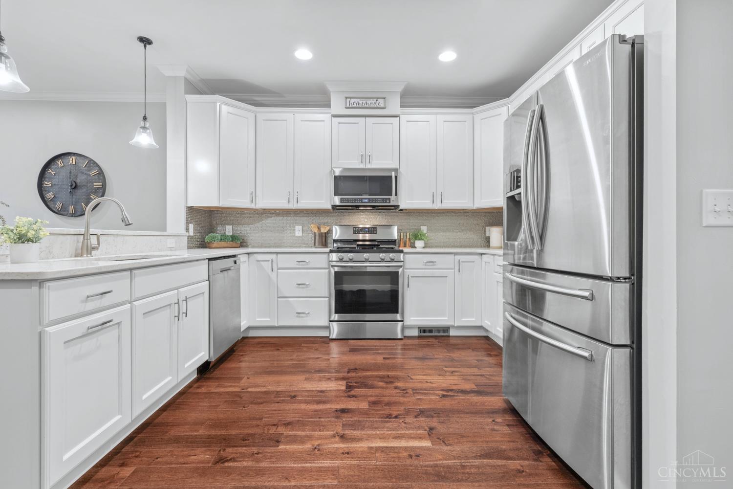 3655 Brotherton Road Cincinnati, OH 45209 - Photo 8 of 52