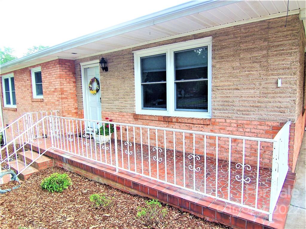902 Wyke Road Shelby, NC 28150 - Photo 6 of 29 Gallery Image 6
