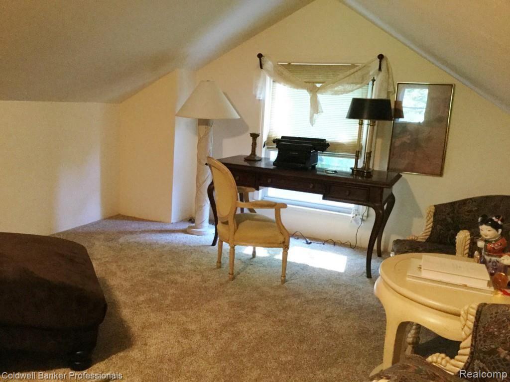 25451 Farmbrook Road Southfield, MI 48034 - Photo 17 of 29 Sitting Room.jpg