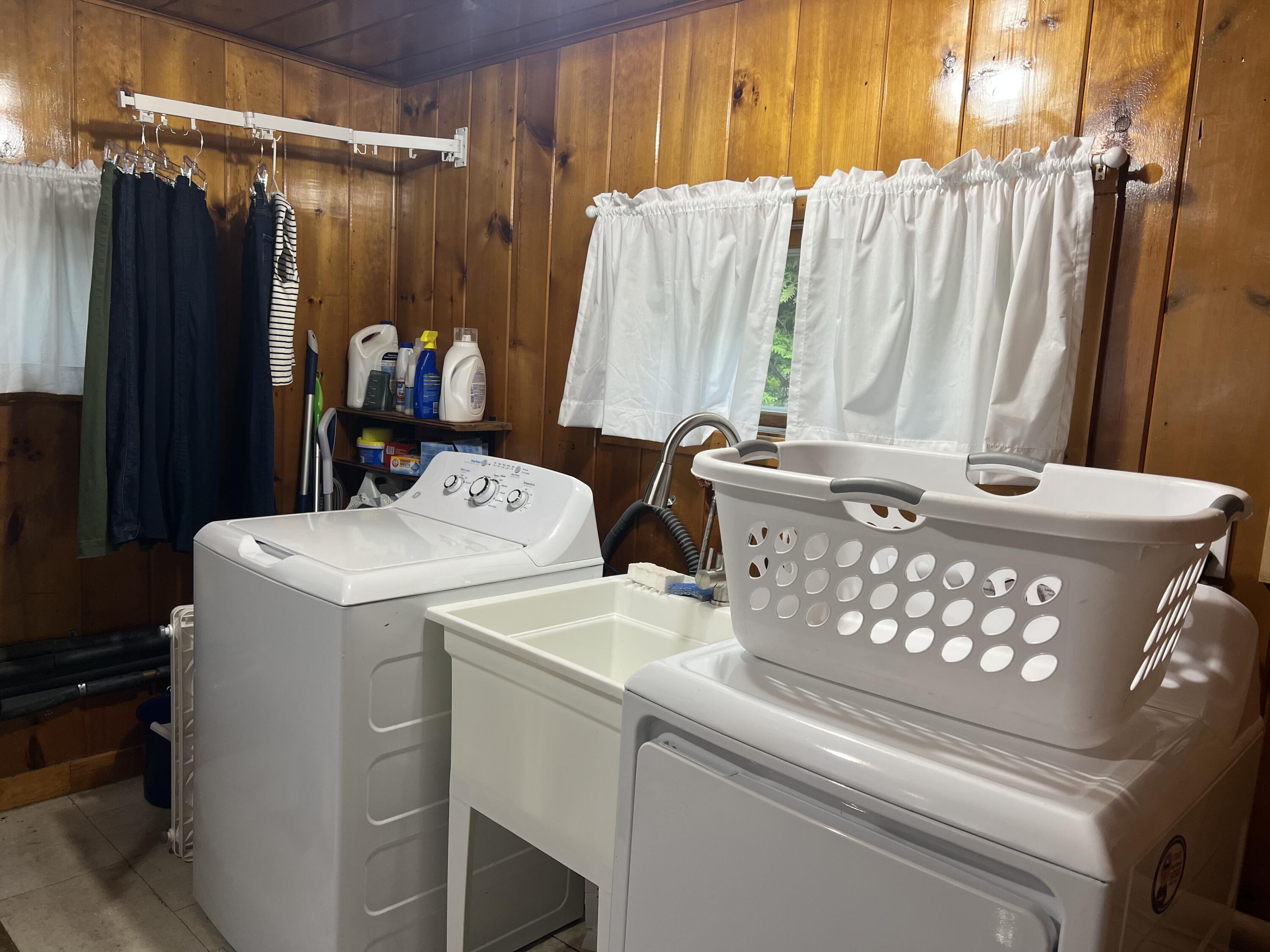 3944 Springwater Beach Road Boyne City, MI 49712 - Photo 43 of 46 80402809090__1F0F971B-0D62-4112-B22C-D37
