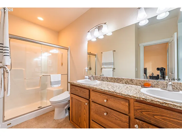 $538,000 | 4161 Southeast Inlet Avenue, Lincoln City, OR 97367