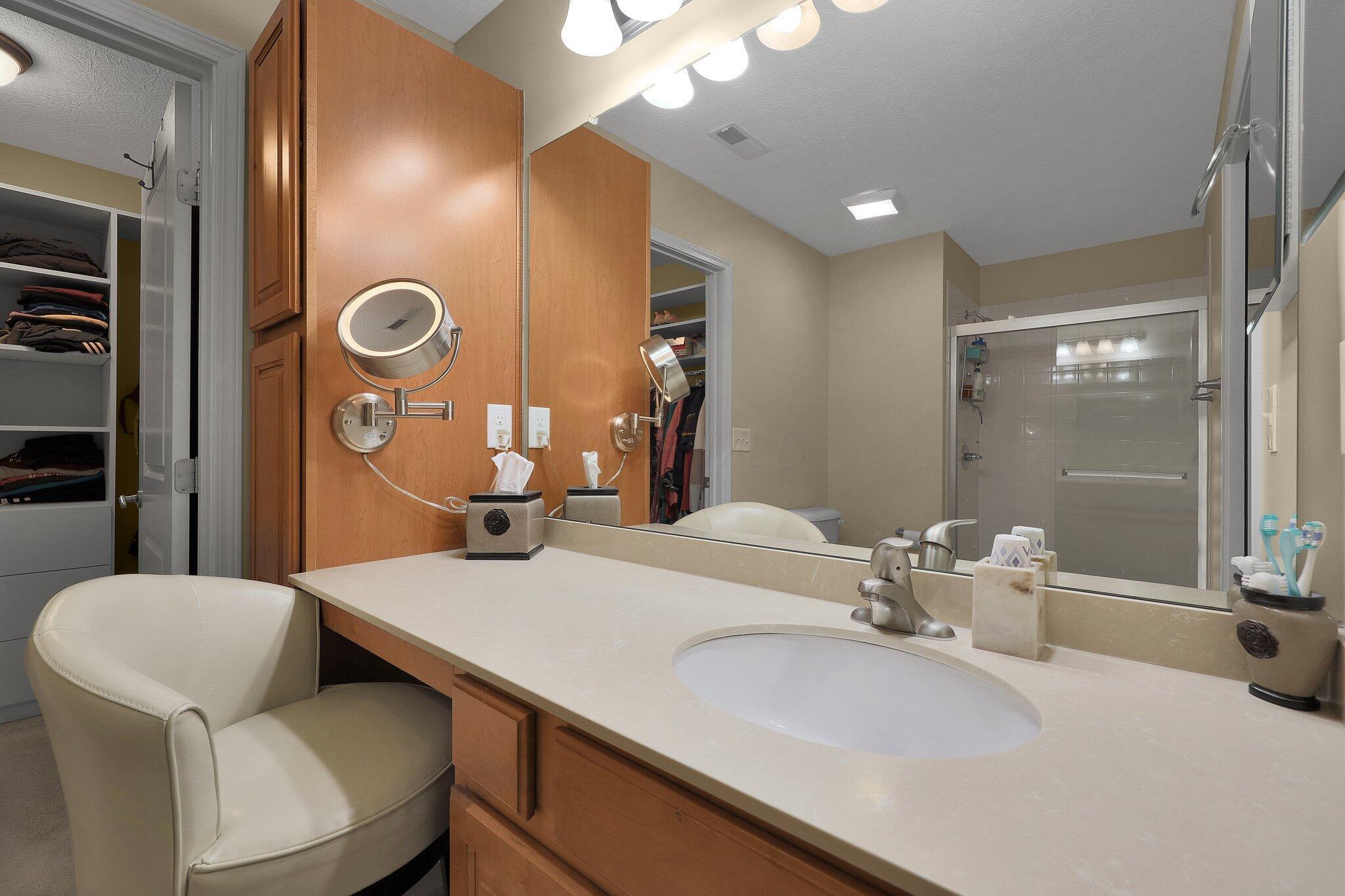 5685 White Goose Road Westerville, OH 43081 - Photo 24 of 37 Excellent Lighting!