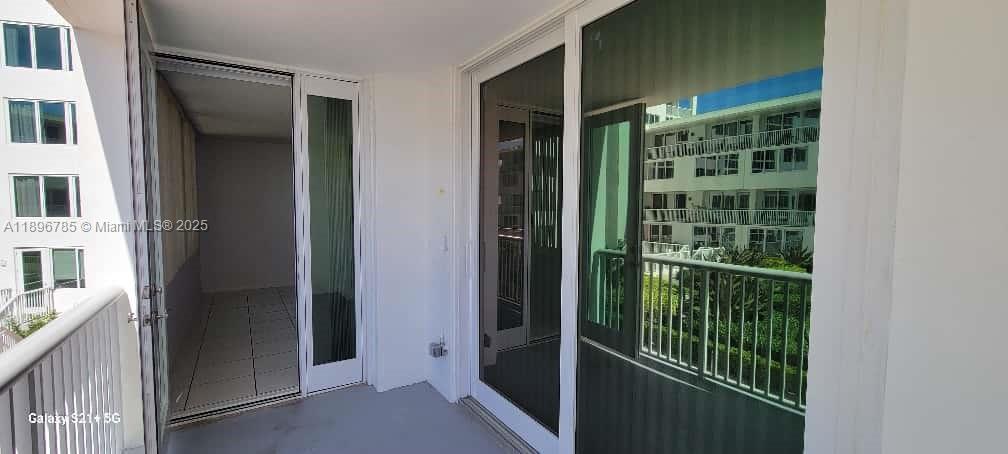 5401 Collins Avenue, Unit 214 Miami Beach, FL 33140 - Photo 20 of 37