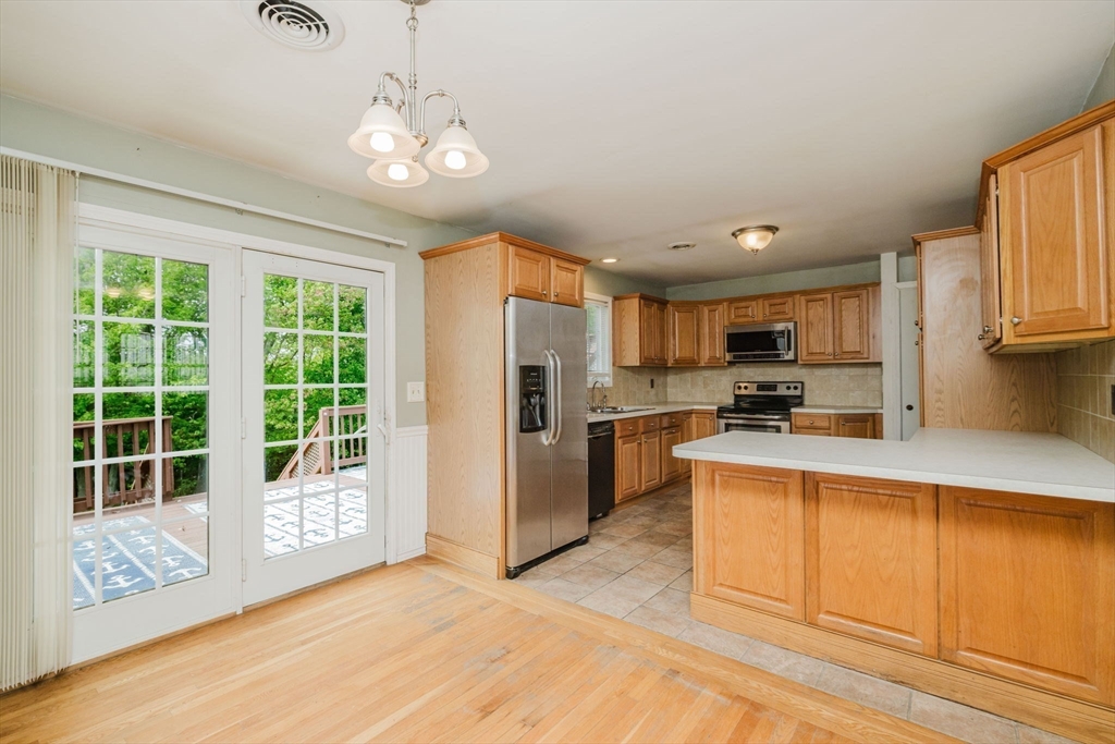 99 Napoleon Street Fall River, MA 02721 - Photo 9 of 34 Gallery Image 9