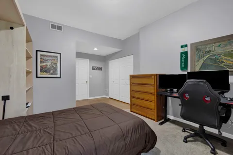 $599,000 | 1712 West Wilson Avenue, Unit 3E, Chicago, IL 60640