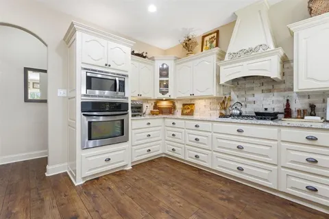 $549,000 | 1467 Hickory Ridge Drive, Lake Charles, LA 70611