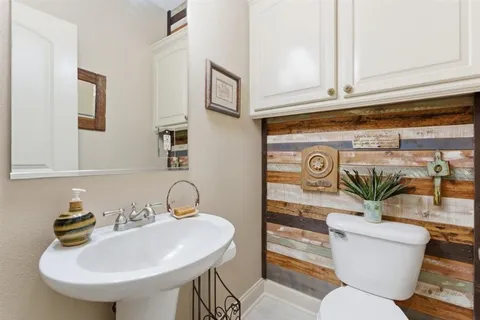 $549,000 | 1467 Hickory Ridge Drive, Lake Charles, LA 70611