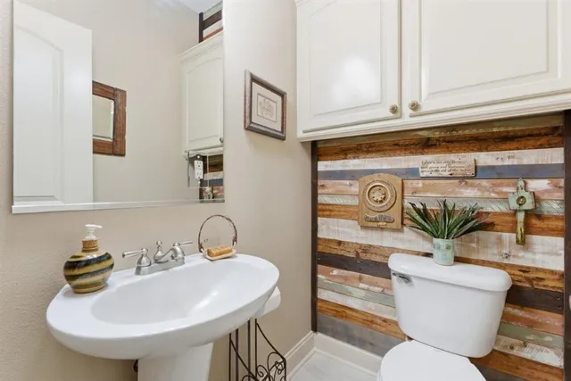 $549,000 | 1467 Hickory Ridge Drive, Lake Charles, LA 70611