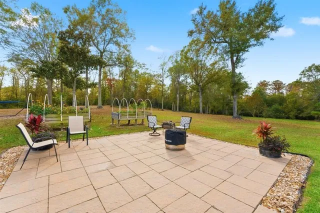 $549,000 | 1467 Hickory Ridge Drive, Lake Charles, LA 70611