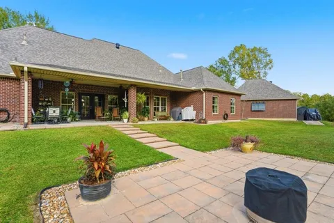 $549,000 | 1467 Hickory Ridge Drive, Lake Charles, LA 70611