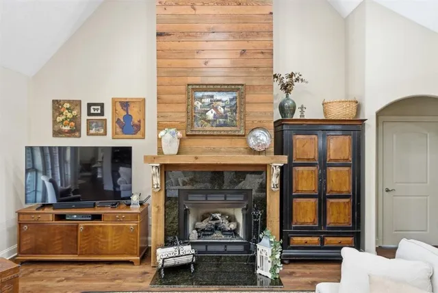 $549,000 | 1467 Hickory Ridge Drive, Lake Charles, LA 70611