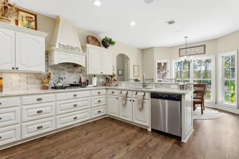 $549,000 | 1467 Hickory Ridge Drive, Lake Charles, LA 70611