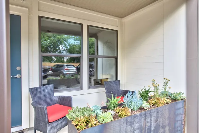 $1,425 | 924 East 51st Street, Unit 106, Austin, TX 78751