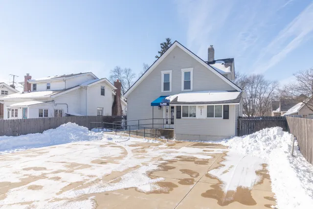 $309,900 | 621 North State Street, Greenfield, IN 46140