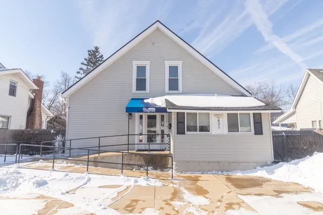 $309,900 | 621 North State Street, Greenfield, IN 46140