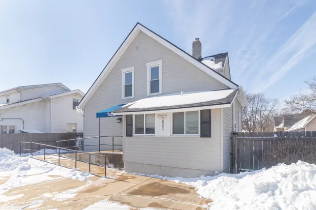 $309,900 | 621 North State Street, Greenfield, IN 46140