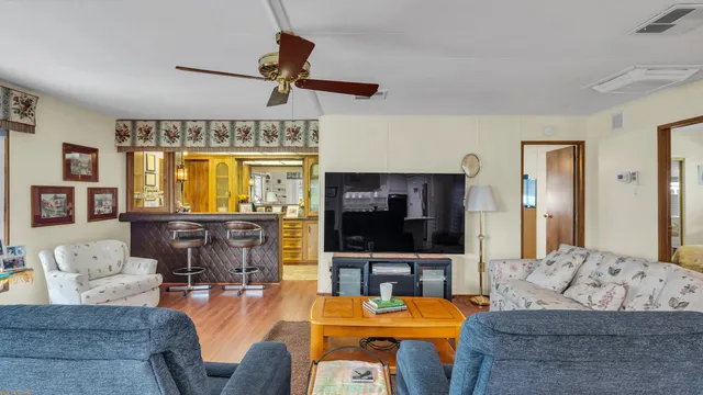 $59,900 | 15500 Bubbling Wells Road, Unit 275, Desert Hot Springs, CA 92240