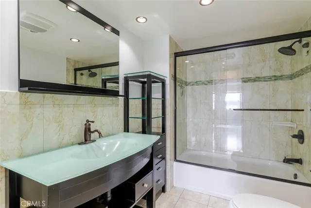 $660,000 | 111 North Everett Street, Unit 306, Glendale, CA 91206