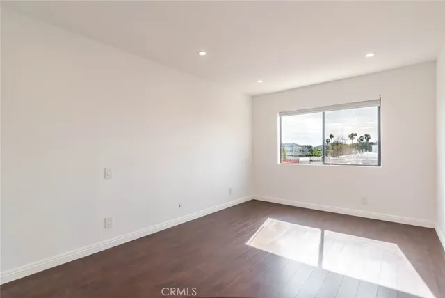 $660,000 | 111 North Everett Street, Unit 306, Glendale, CA 91206