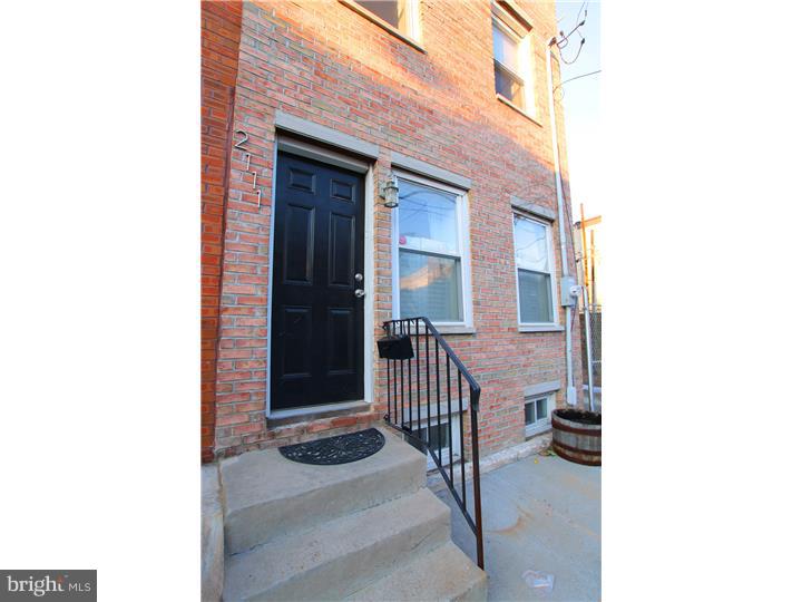 2111 Manton Street Philadelphia, PA 19146 - Photo 2 of 25