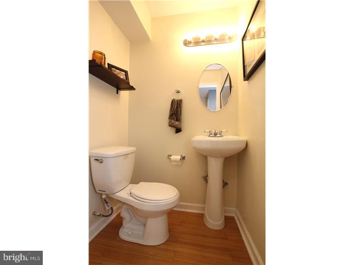2111 Manton Street Philadelphia, PA 19146 - Photo 13 of 25