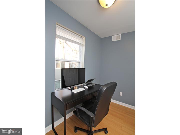 2111 Manton Street Philadelphia, PA 19146 - Photo 14 of 25