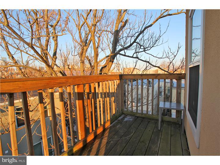 2111 Manton Street Philadelphia, PA 19146 - Photo 24 of 25