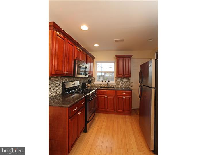2111 Manton Street Philadelphia, PA 19146 - Photo 9 of 25