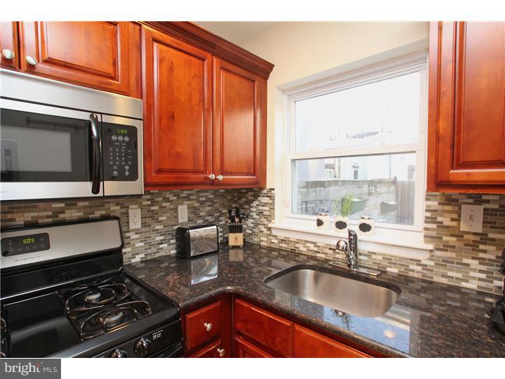 2111 Manton Street Philadelphia, PA 19146 - Photo 10 of 25